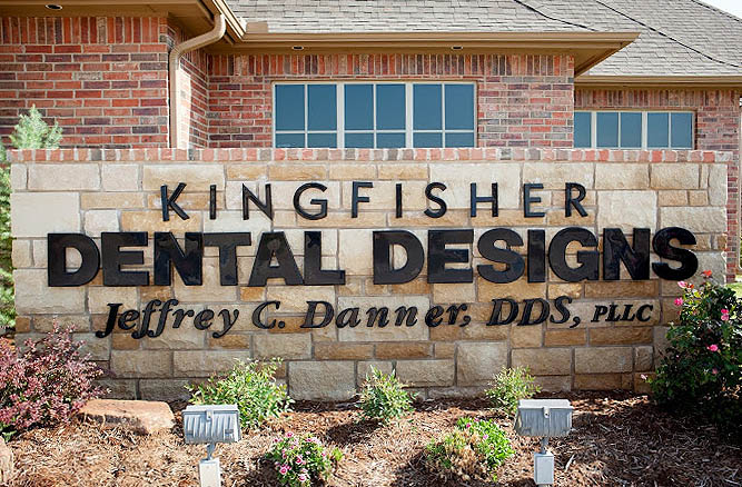 Kingfisher Dentist Front Sign